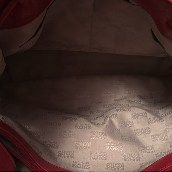 Michael Kors medium size purse - Picture 5 of 10